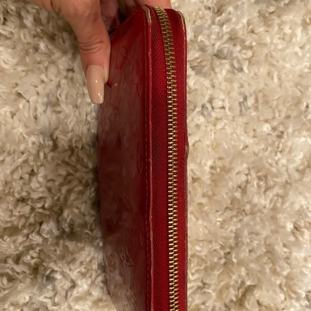 Authentic Louis Vuitton wallet great shape $750 - Picture 2 of 11